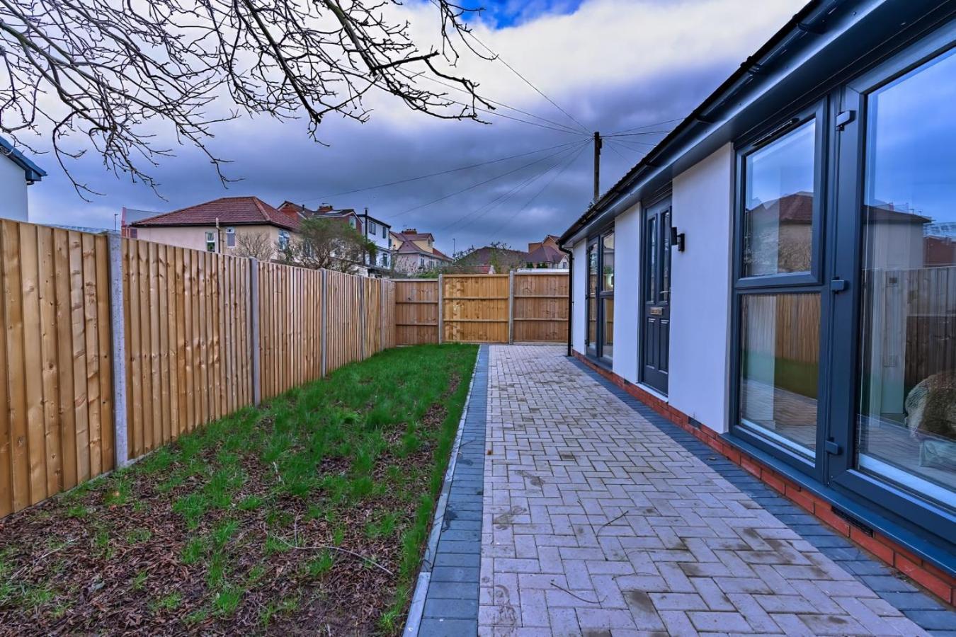 Balloon Residence: Modern Serviced Accomodation Bristol Exterior foto